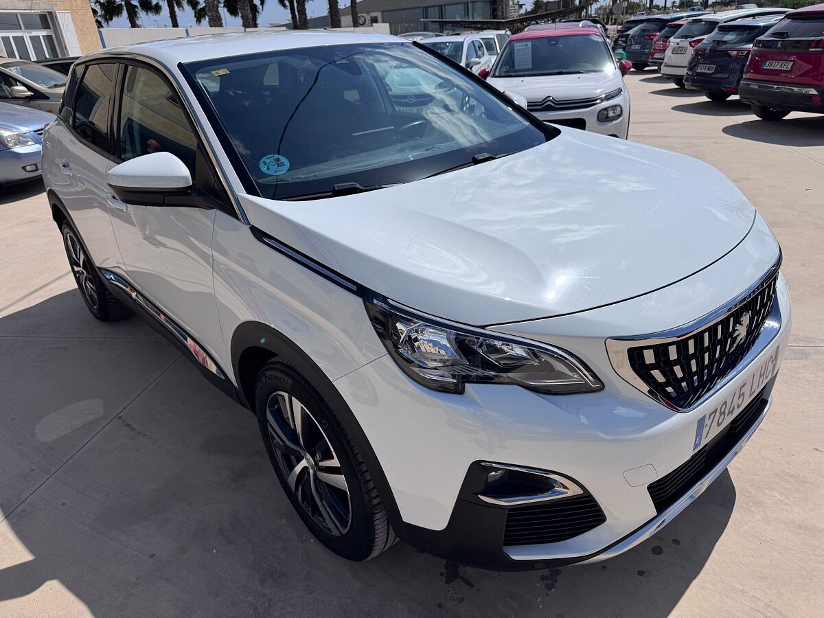 PEUGEOT 3008 ALLURE 1.2. E-THP AUTO SPANISH LHD IN SPAIN ONLY 39000 MILES 2020